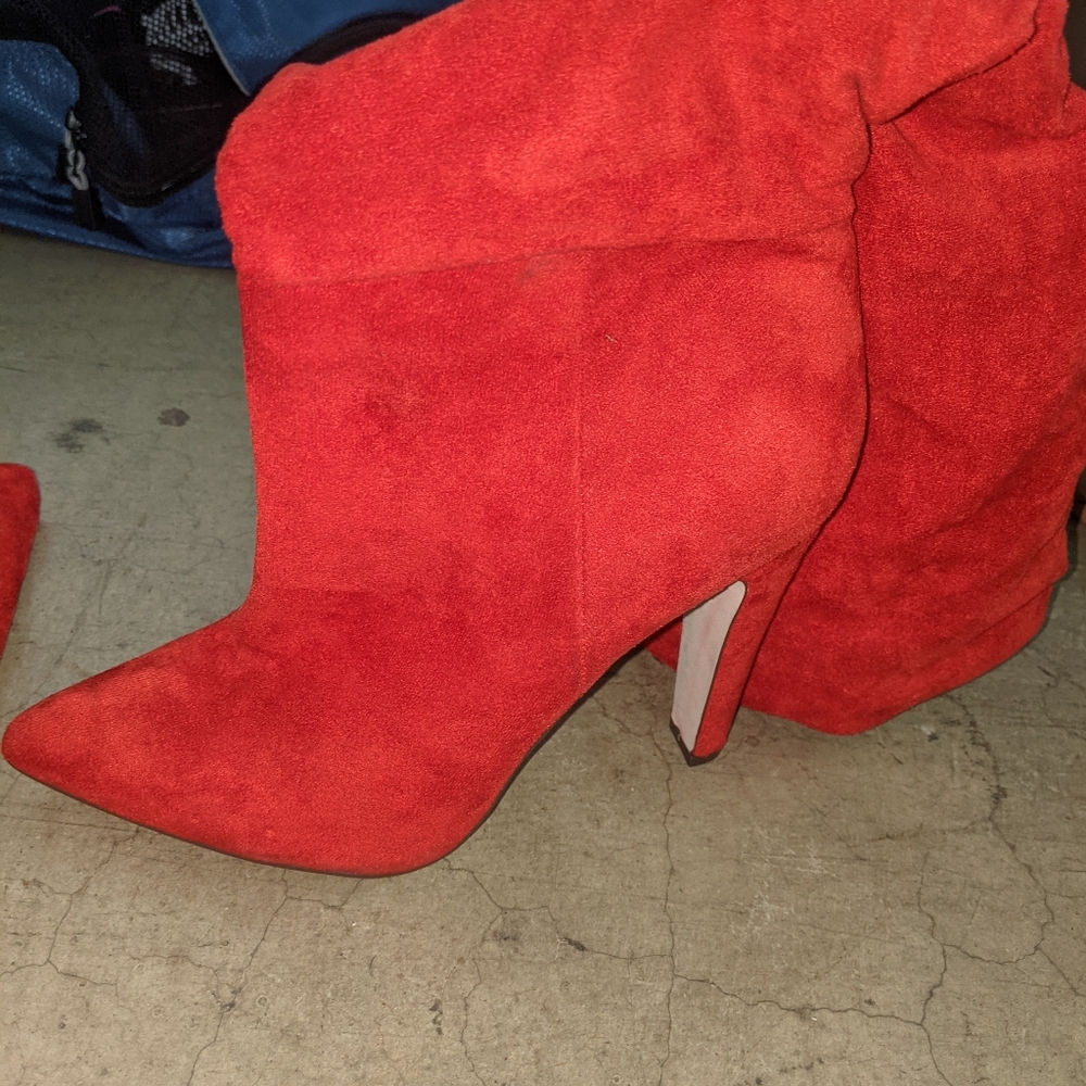 Red heels - Picture 2 of 8